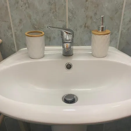 Bright Cozy Escape Apartment Paphos