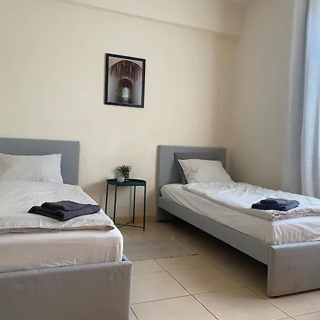 Bright Cozy Escape Apartman Paphos